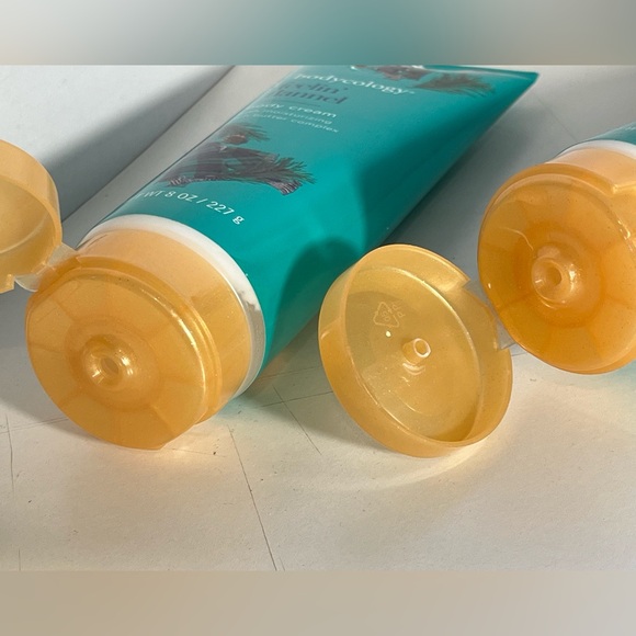 2 Pk Bodycology Feelin' Flannel Body Cream Moisturizing Rich Butter Complex 8oz - Picture 2 of 3